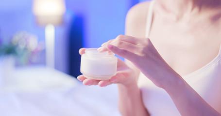The Benefits Of Using Quality Beauty Cosmetic Products